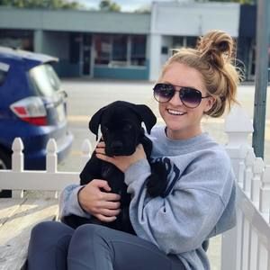 Meet your Posher, Casey